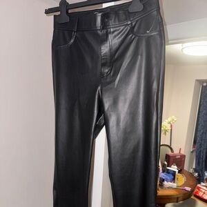 Zara Women's FAUX LEATHER  Black Skinny Pants